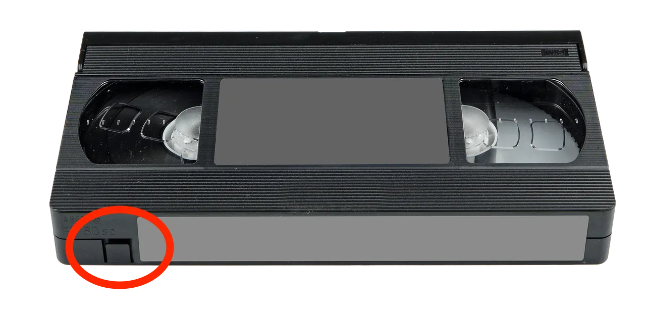 VHSビデオテープの爪