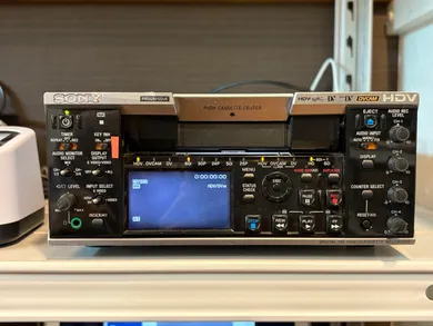 業務用のHDV / DVデッキ
